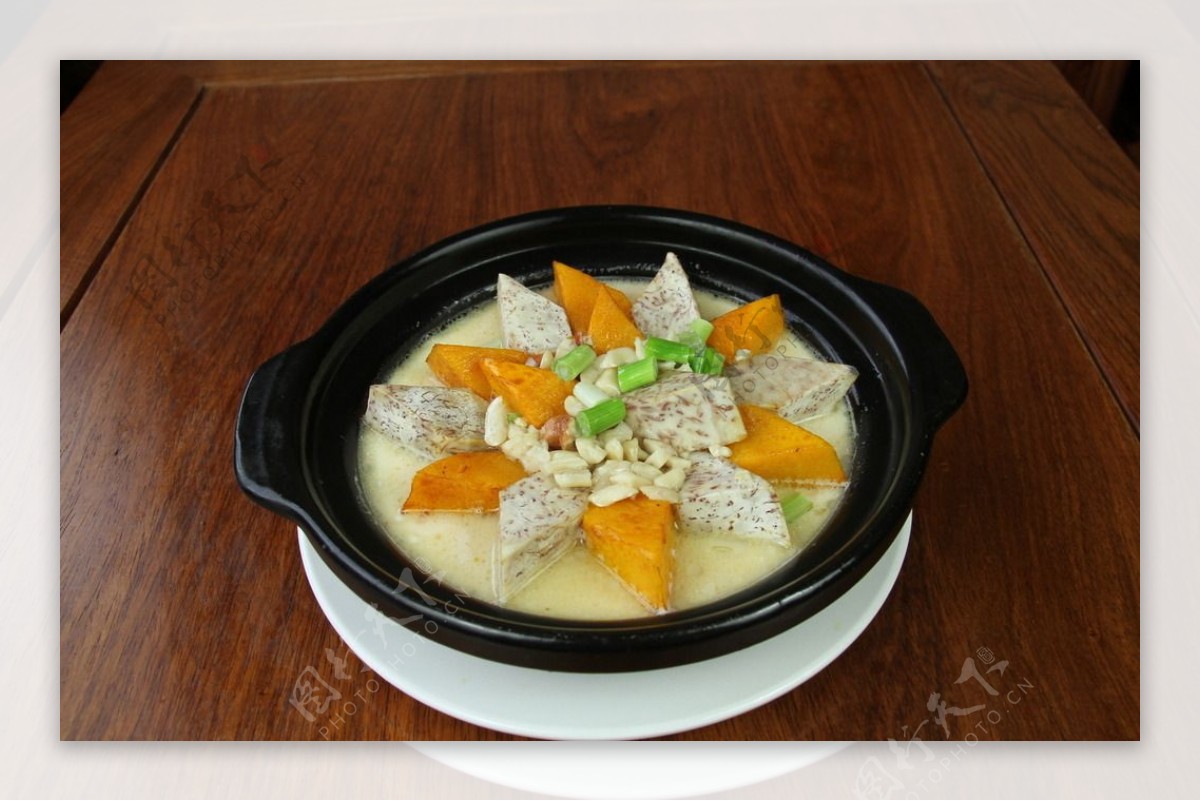 白菜豆腐煲！！鲜香入味～热乎乎的秋冬天来上一锅真的太满足了～ - 哔哩哔哩