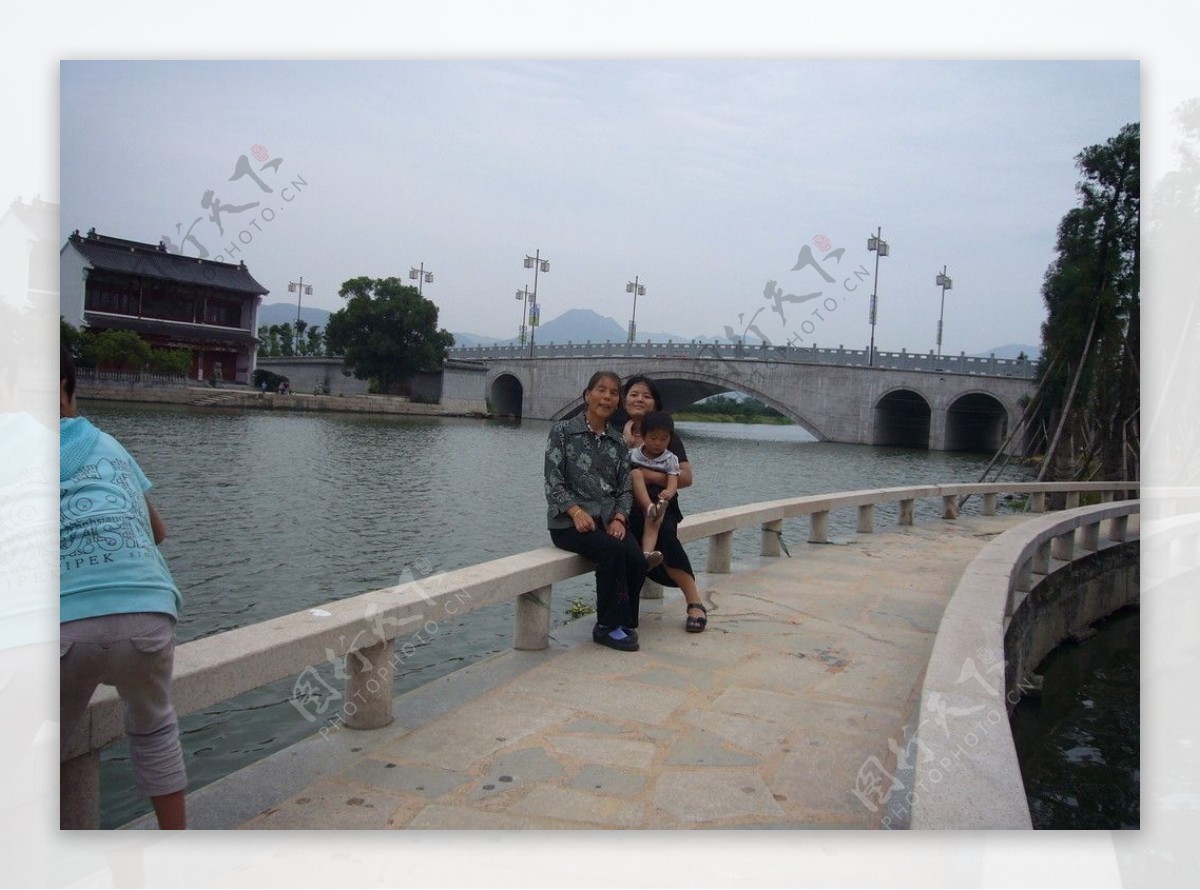 温州三垟湿地河流拱桥图片