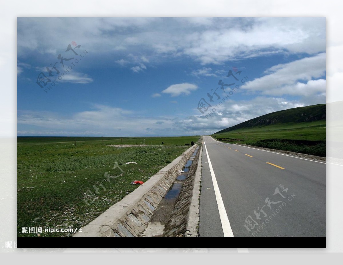青海湖石乃亥环湖公路图片
