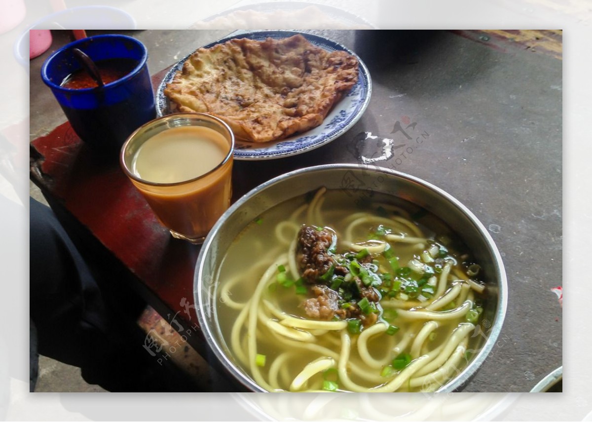 西藏传统饮食藏面图片