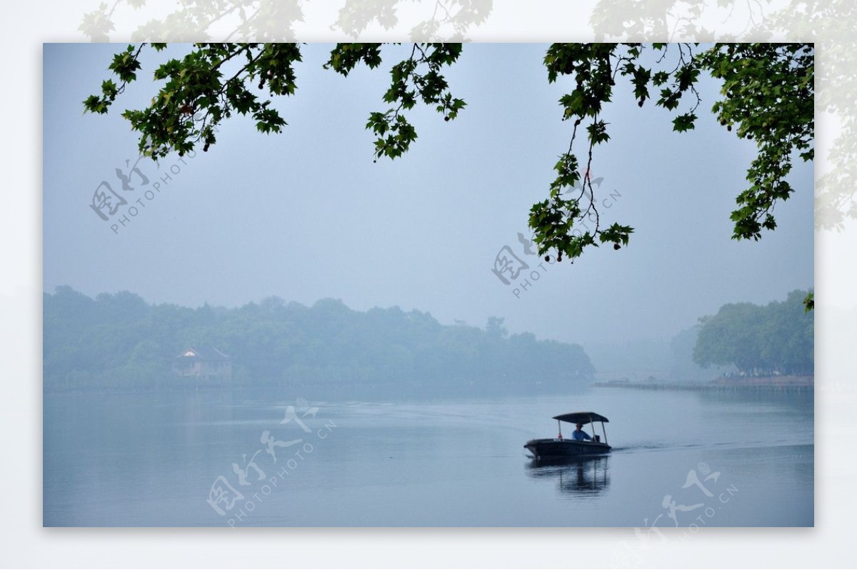 清晨中的杭州西湖图片