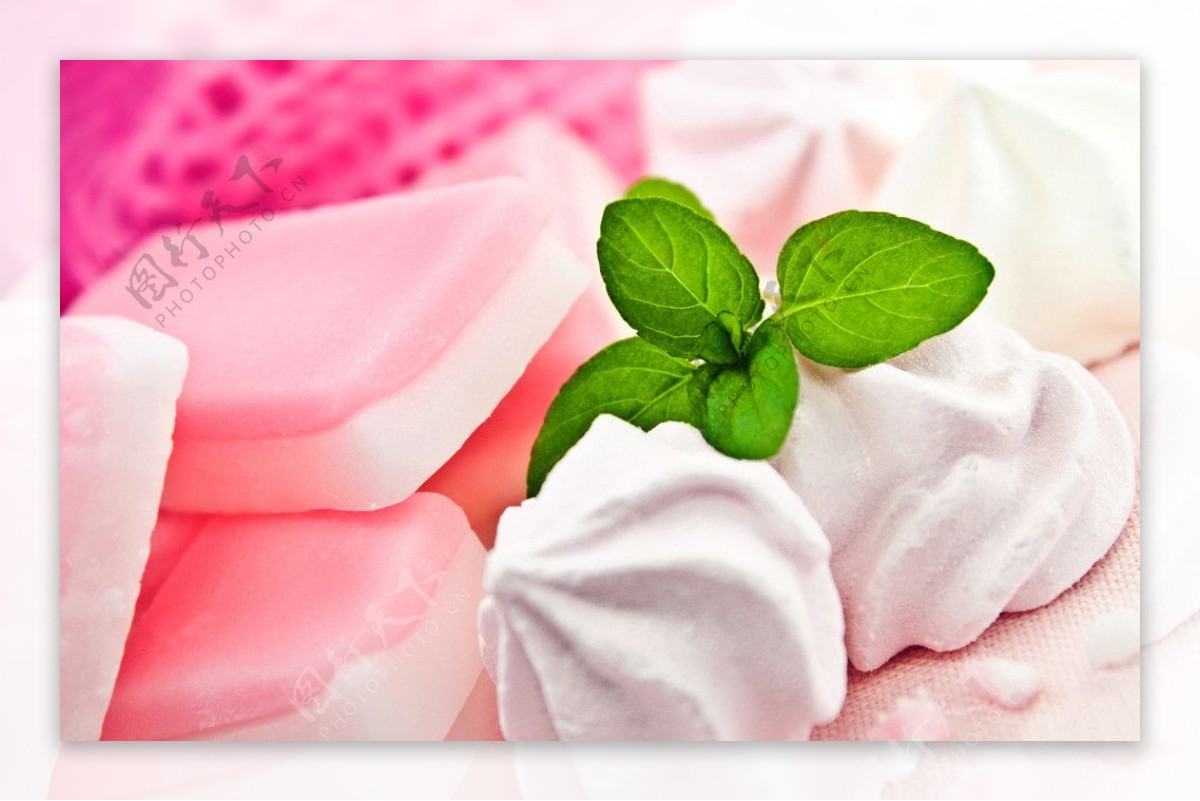 带甜粉红纱和棉花糖的白酸奶. 精美的儿童糖果. 背景或背景. 关闭. 宏 库存图片 - 图片 包括有 自然, 饮食: 201912071
