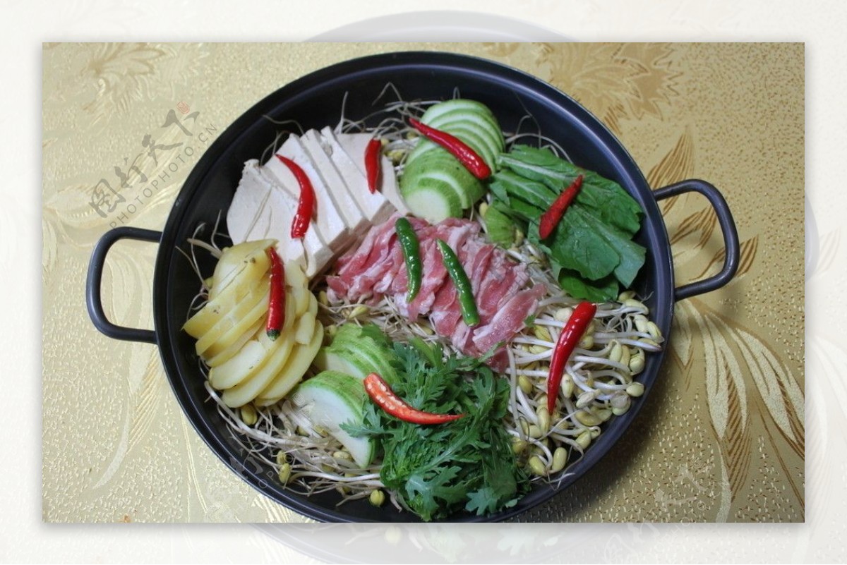 韩式酱汤锅图片