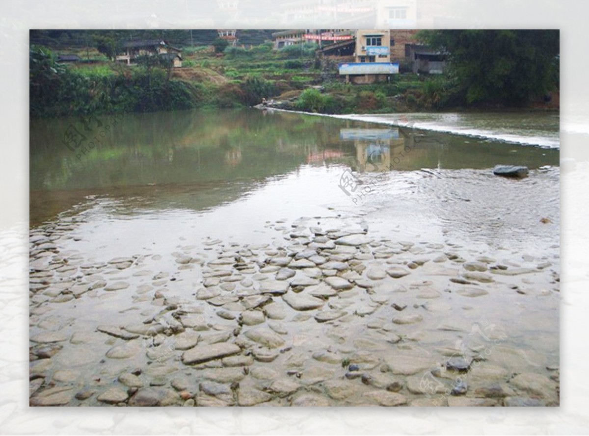 云水谣石子路图片