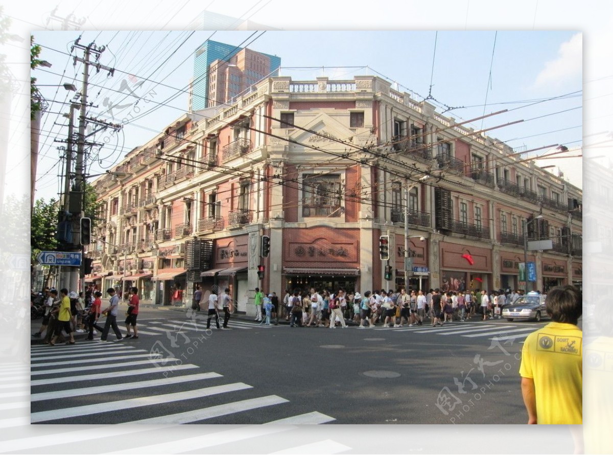 上海一街道路口图片