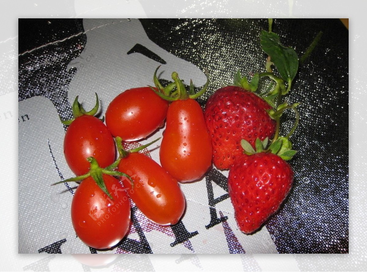 草莓圣女果图片