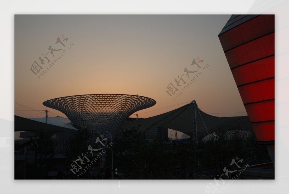 上海世博会黄昏时分世博园图片