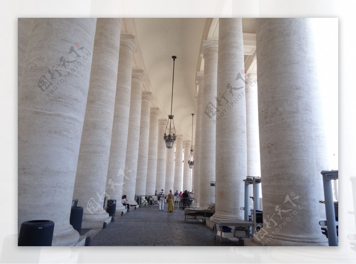 圣彼得广场的柱廊图片