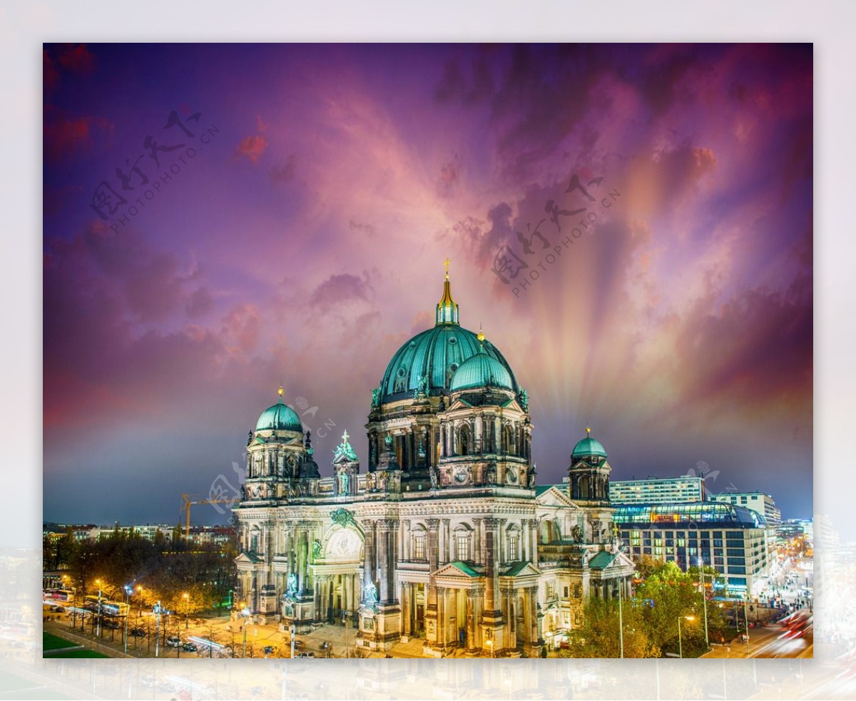 德国柏林大教堂夜景图片