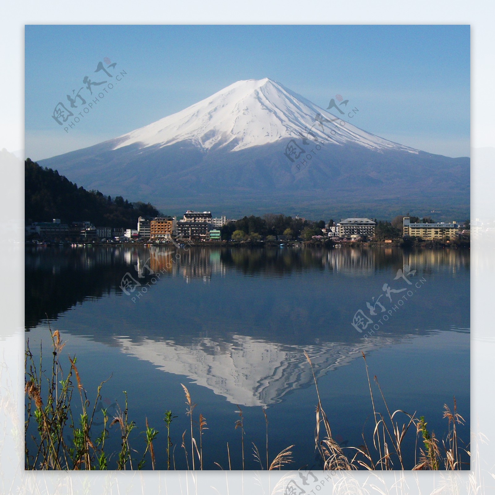 玉扇富士山图片