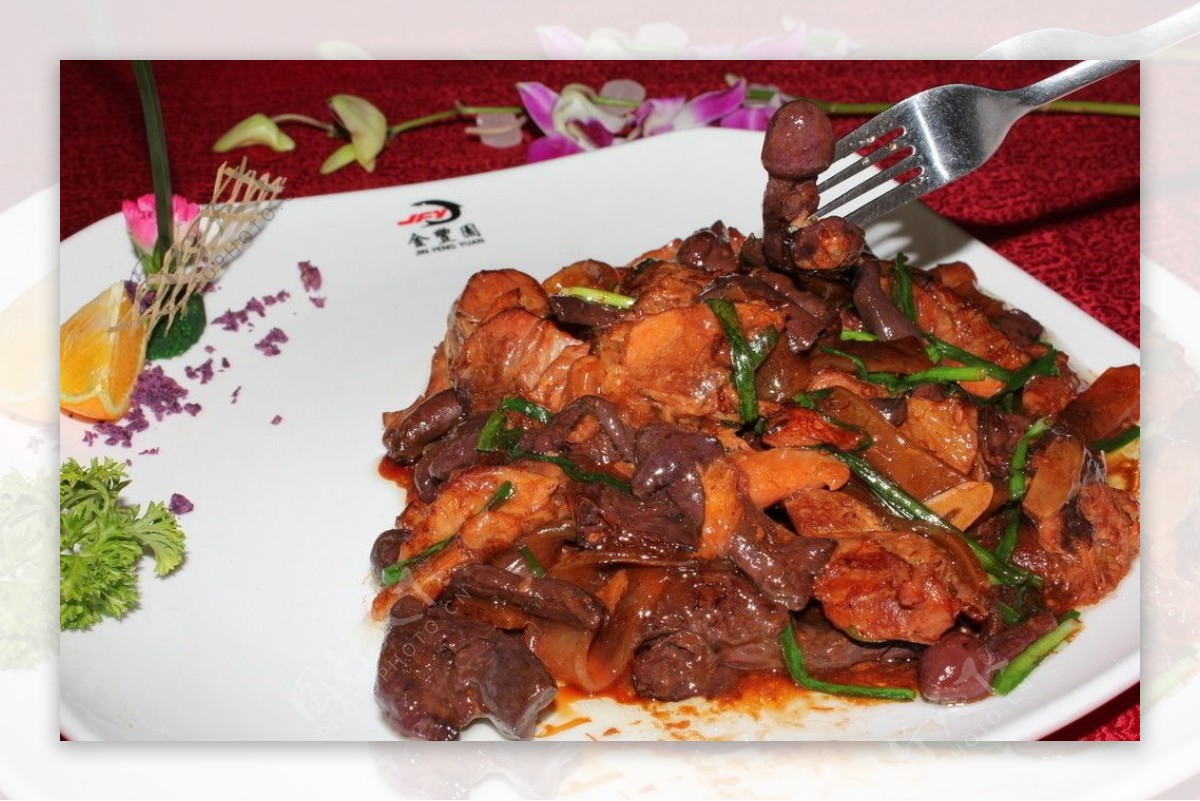 红蘑炒肉图片