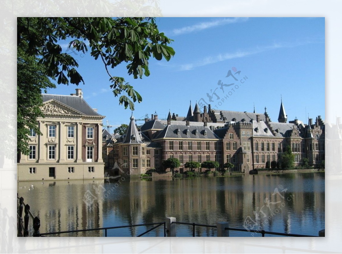 荷兰阿姆斯特丹水岸塔楼图片