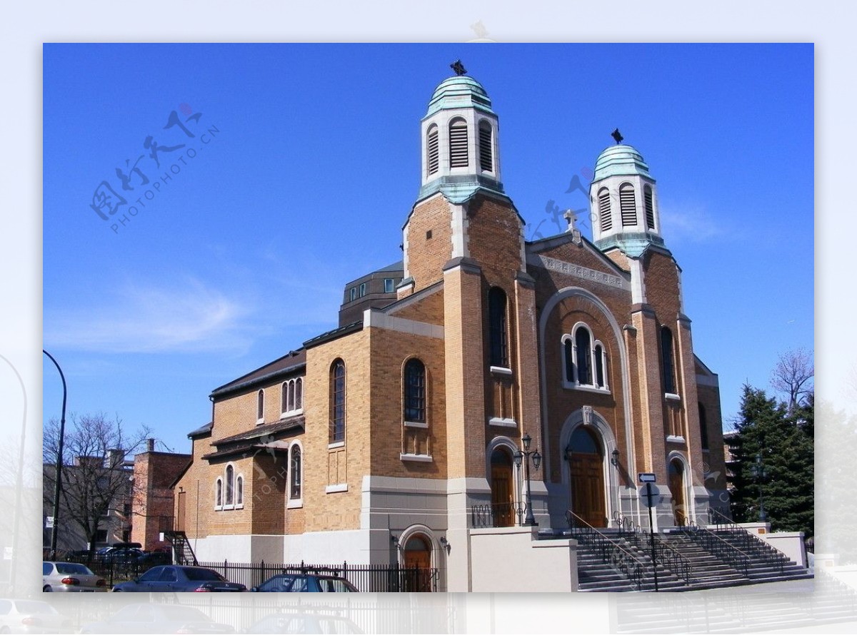蒙特利尔意大利广场的基督教教堂图片