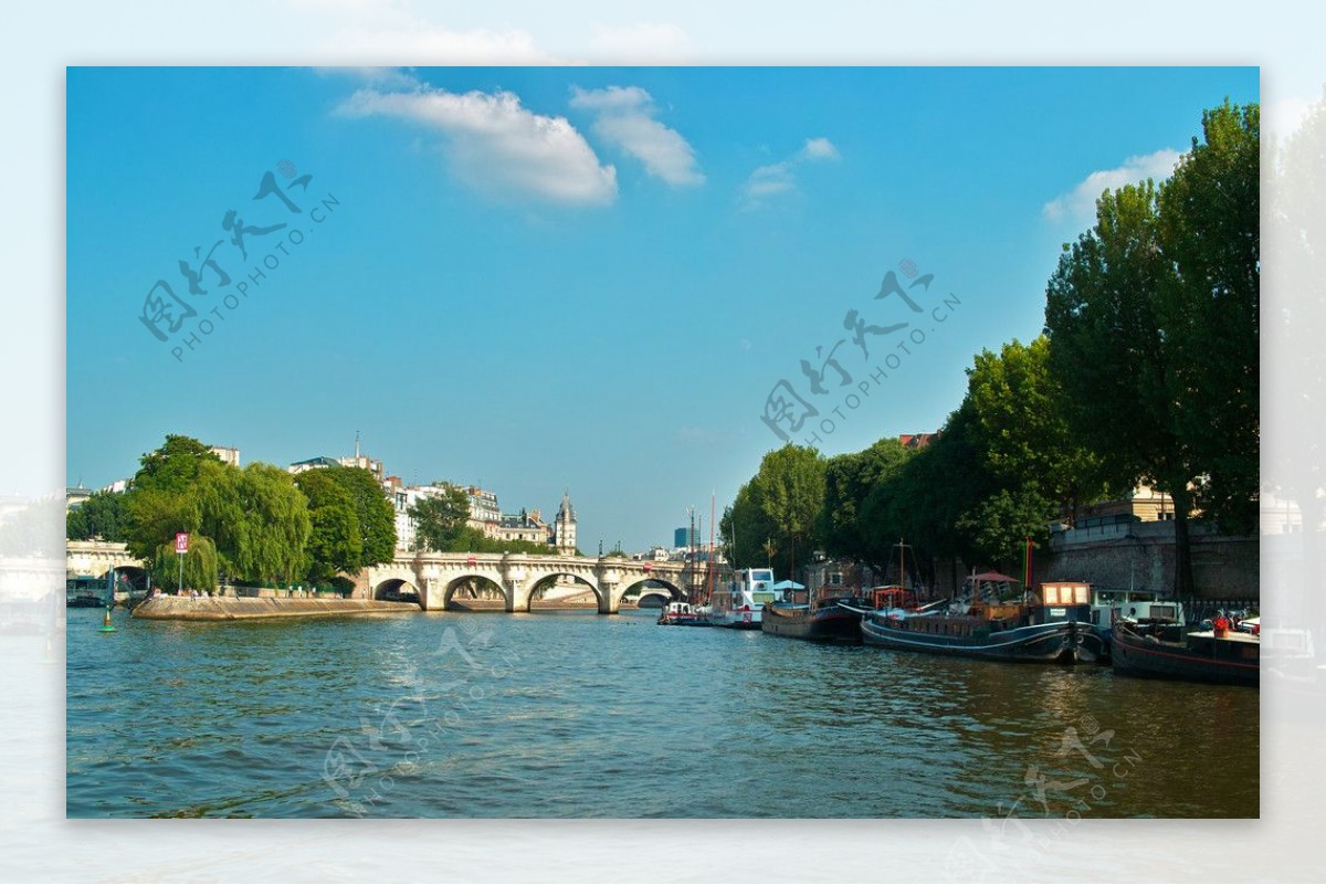 巴黎塞纳河景色图片