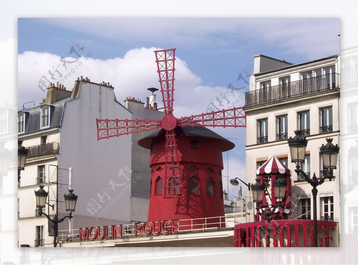 巴黎街头的风车图片