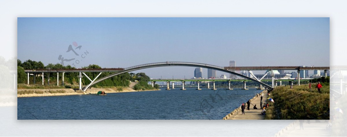 一桥横跨汉江图片