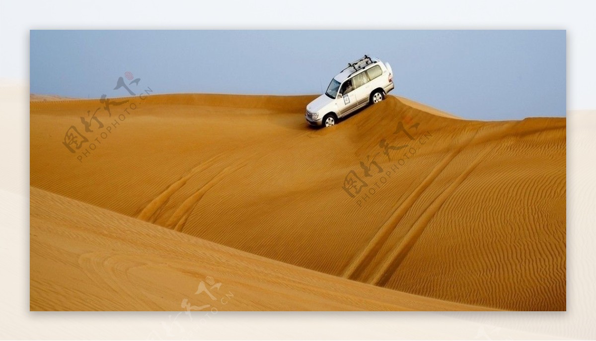 沙漠之舟越野车图片