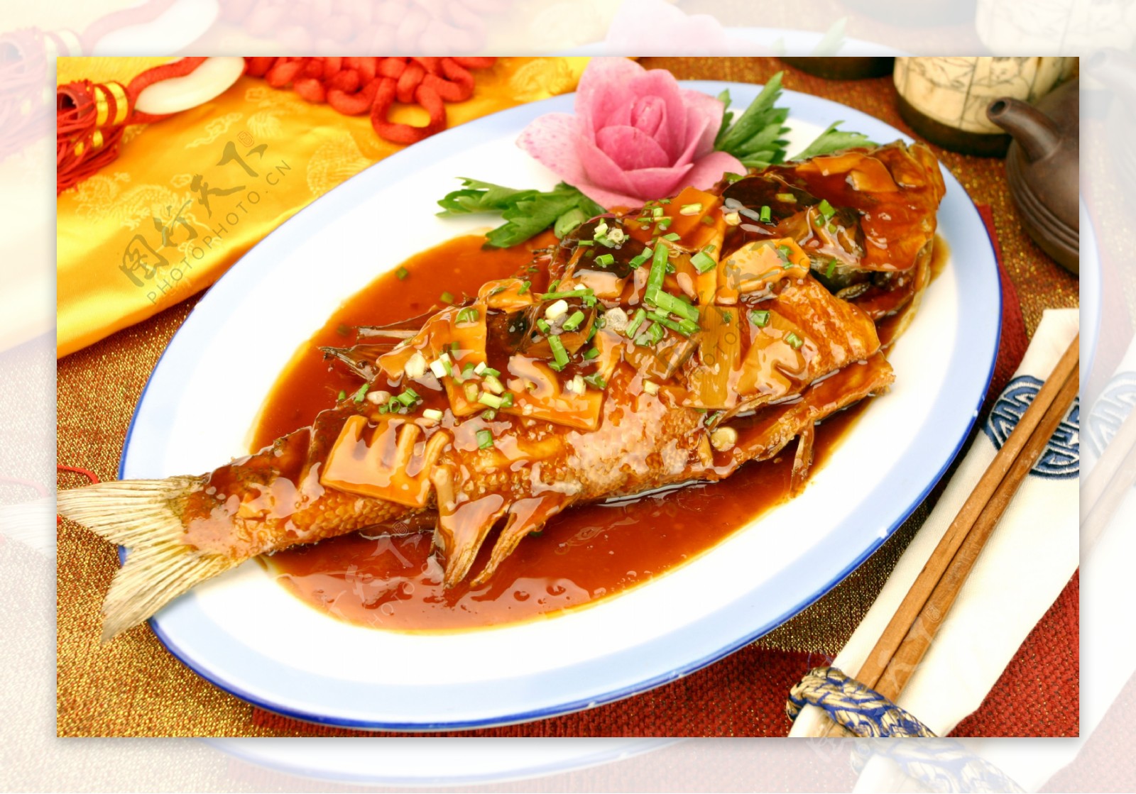 香茅烤海鲈鱼，异域风味烤鱼大餐 - 哔哩哔哩