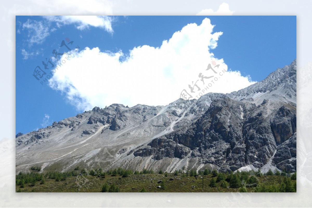 高山山峦远山图片