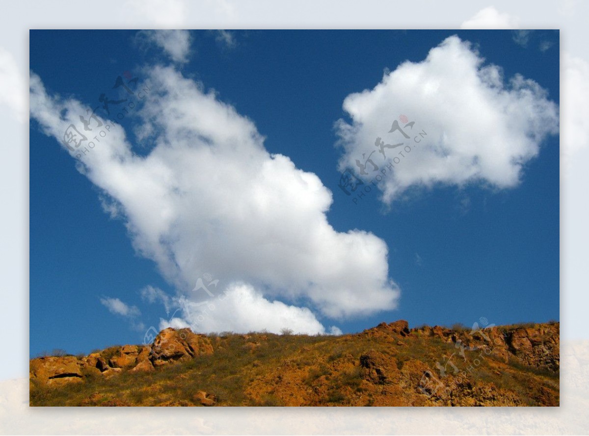 张家口的山和云图片