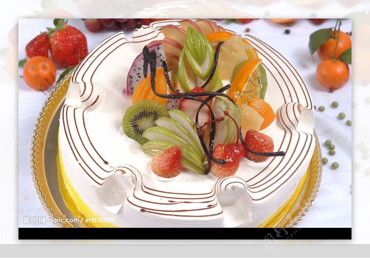 水果蛋糕草莓可乐猫奶油蛋糕图片