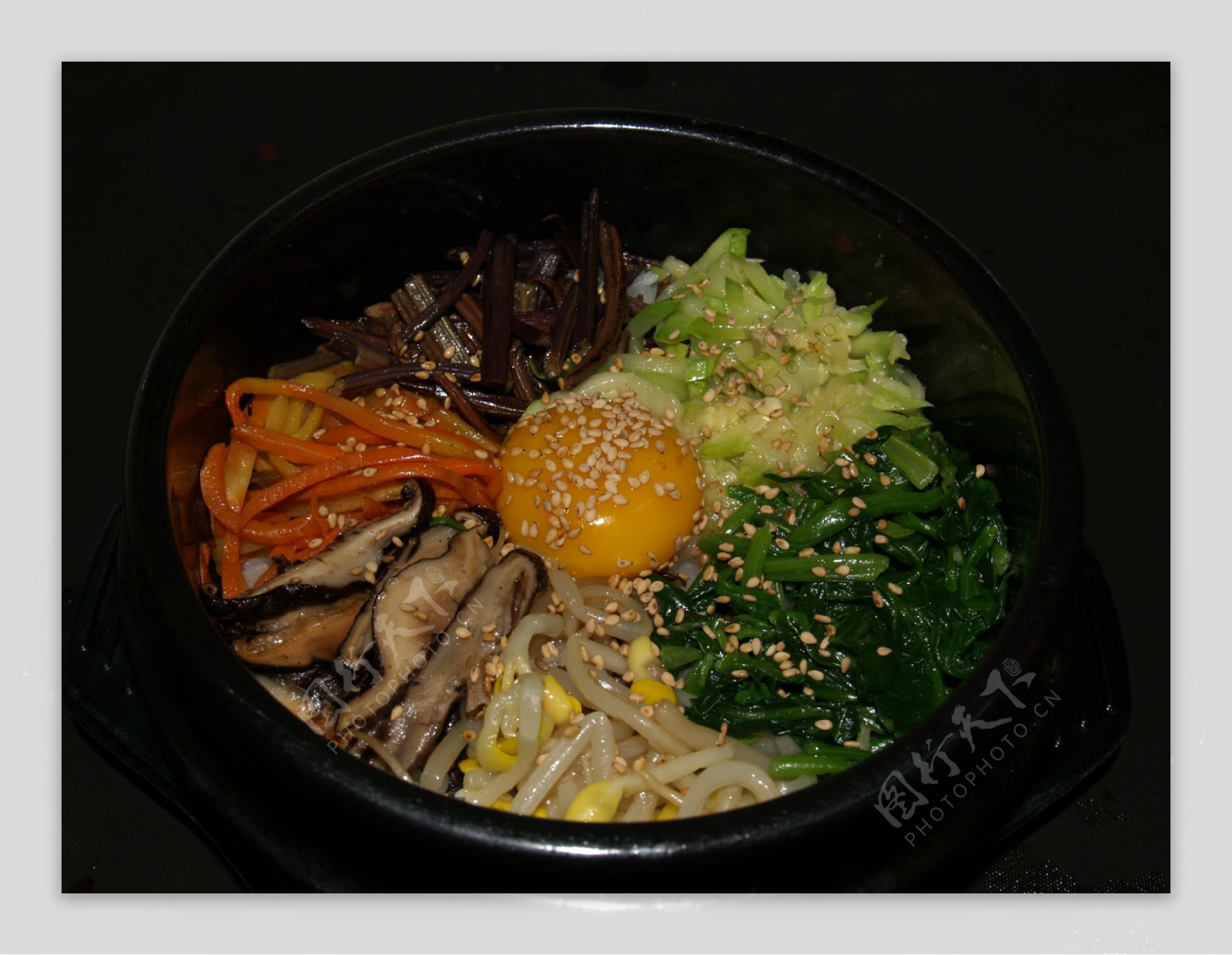 韩国石锅拌饭图片