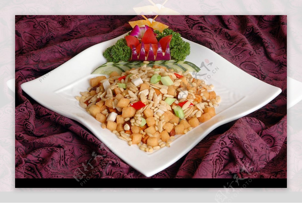 广东餐饮美食菜式榄仁肉丁图片