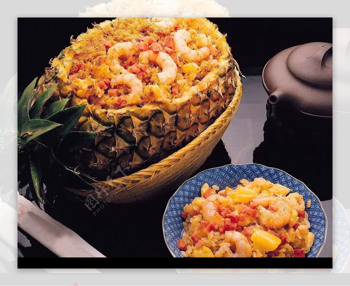 菠萝抱虾图片