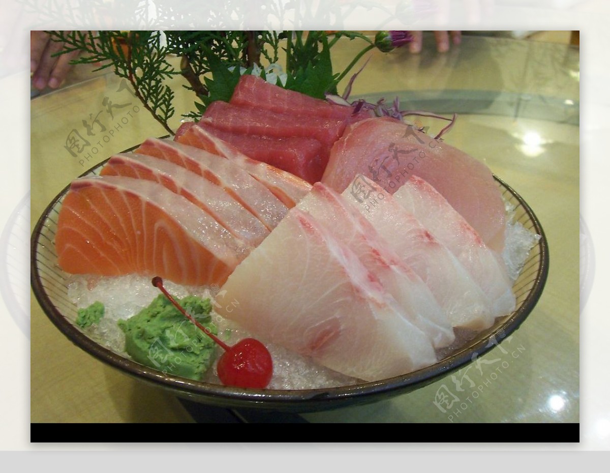日本料理生魚片图片