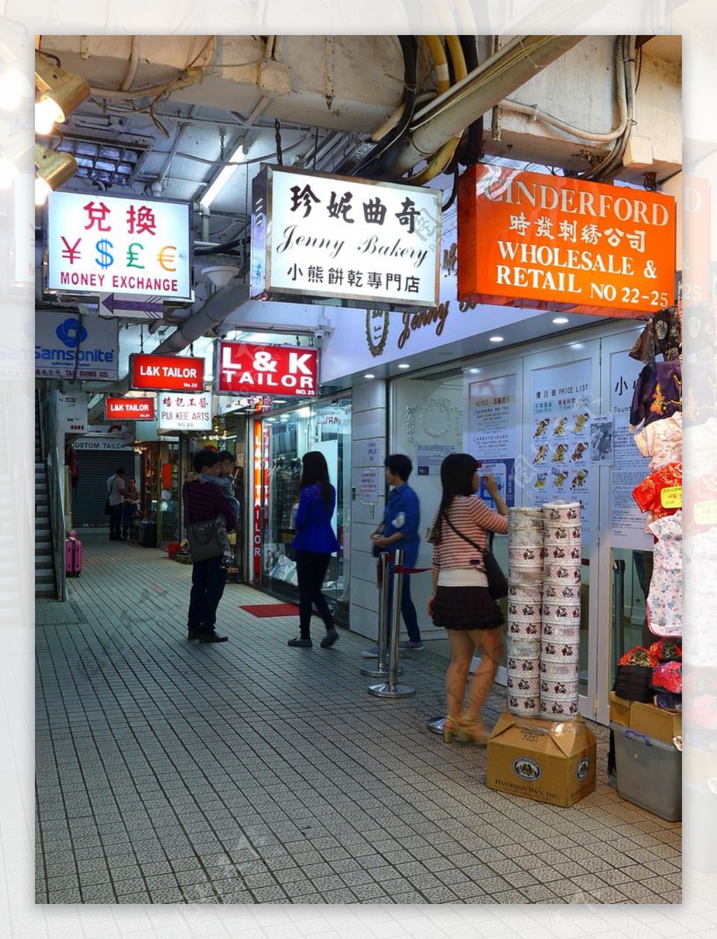 香港重庆大厦商铺图片