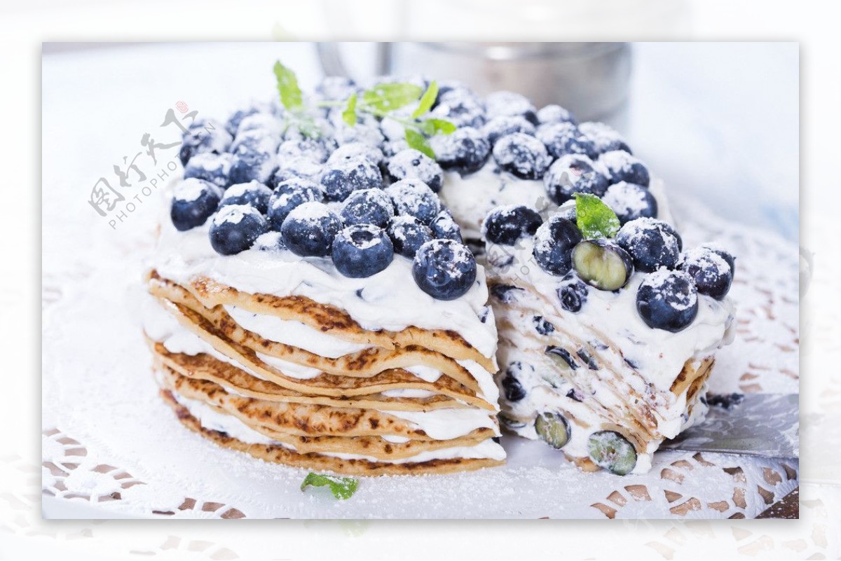 蓝莓夹心蛋糕图片