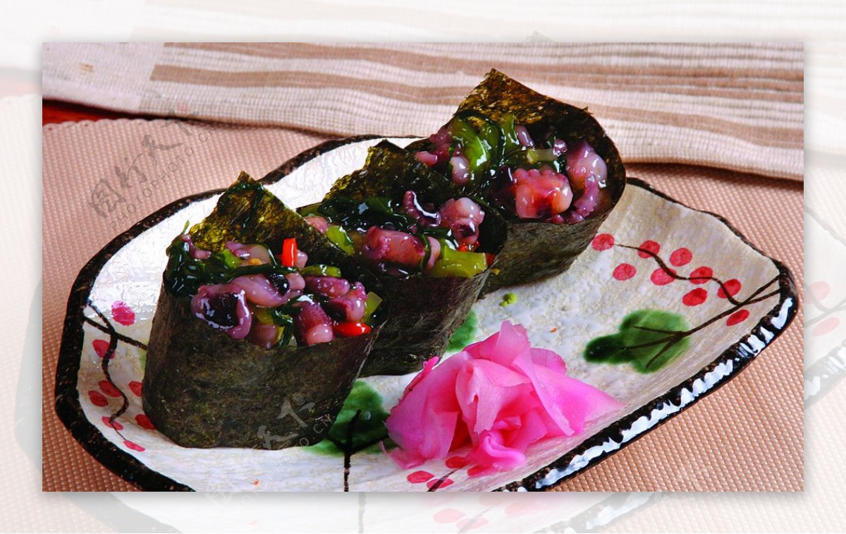 日本紫菜鱿鱼寿司图片