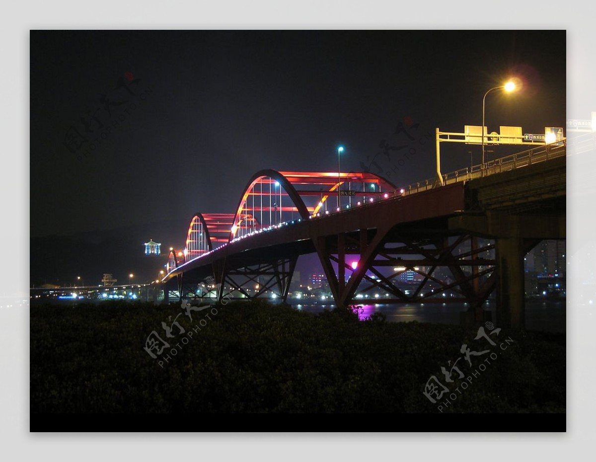 關渡大橋夜景图片