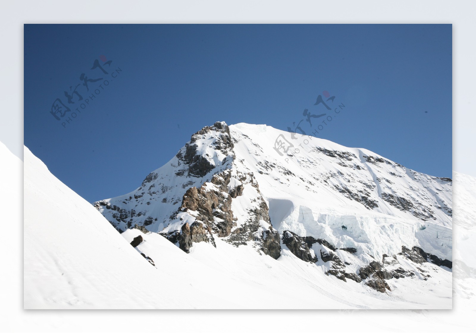 阿尔卑斯山脉图片