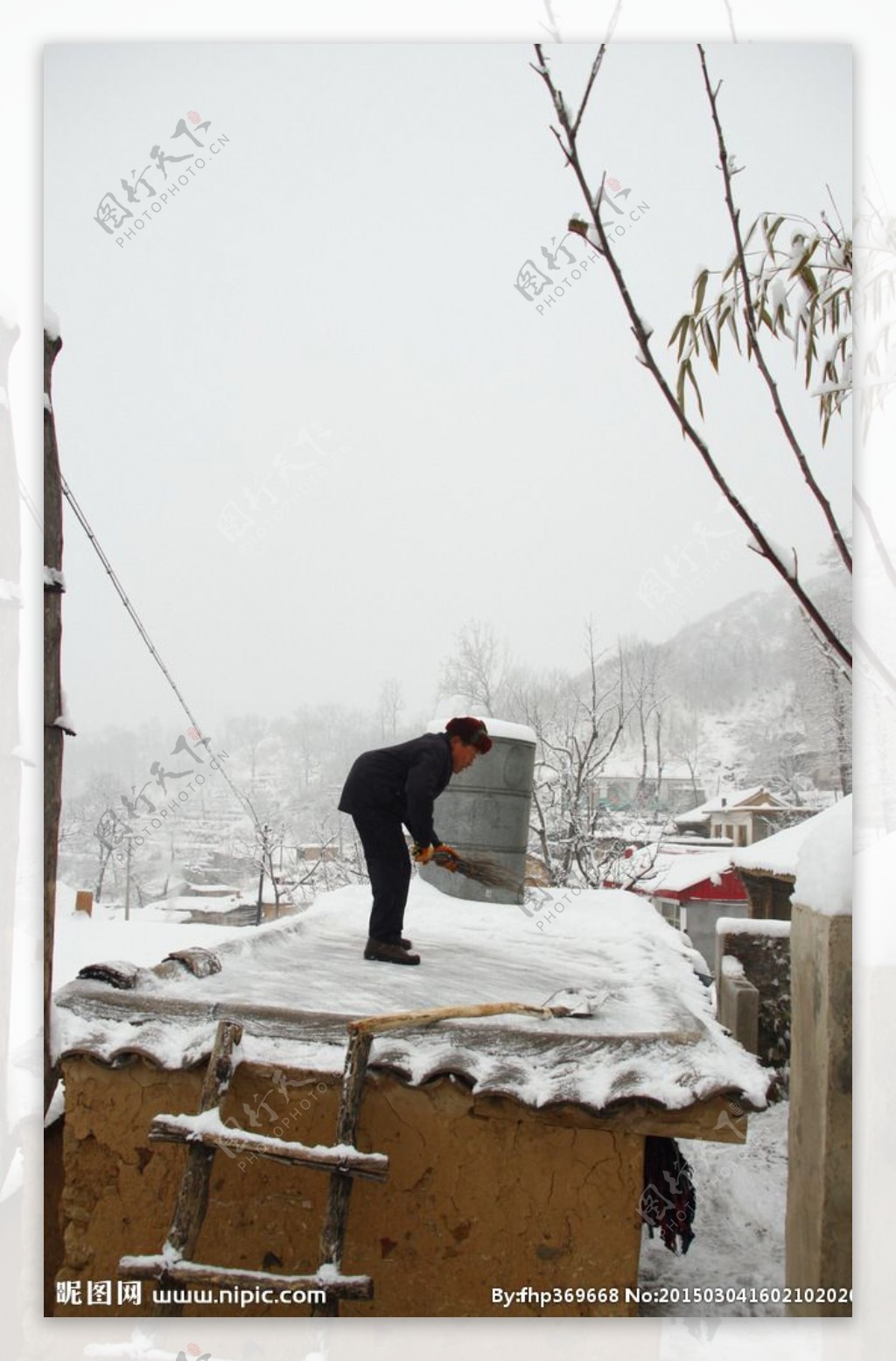 扫雪人图片