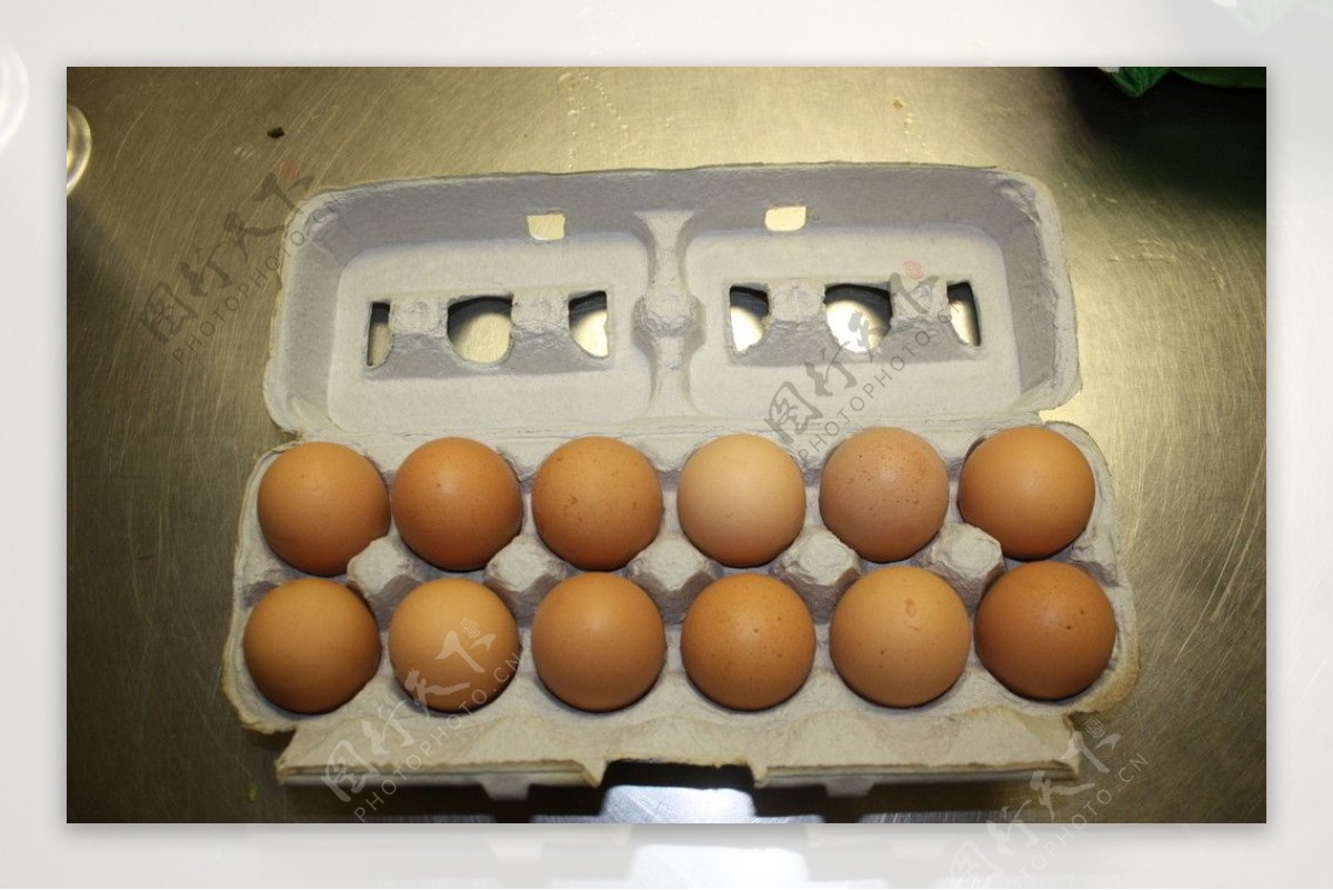 超市里装盒鸡蛋图片