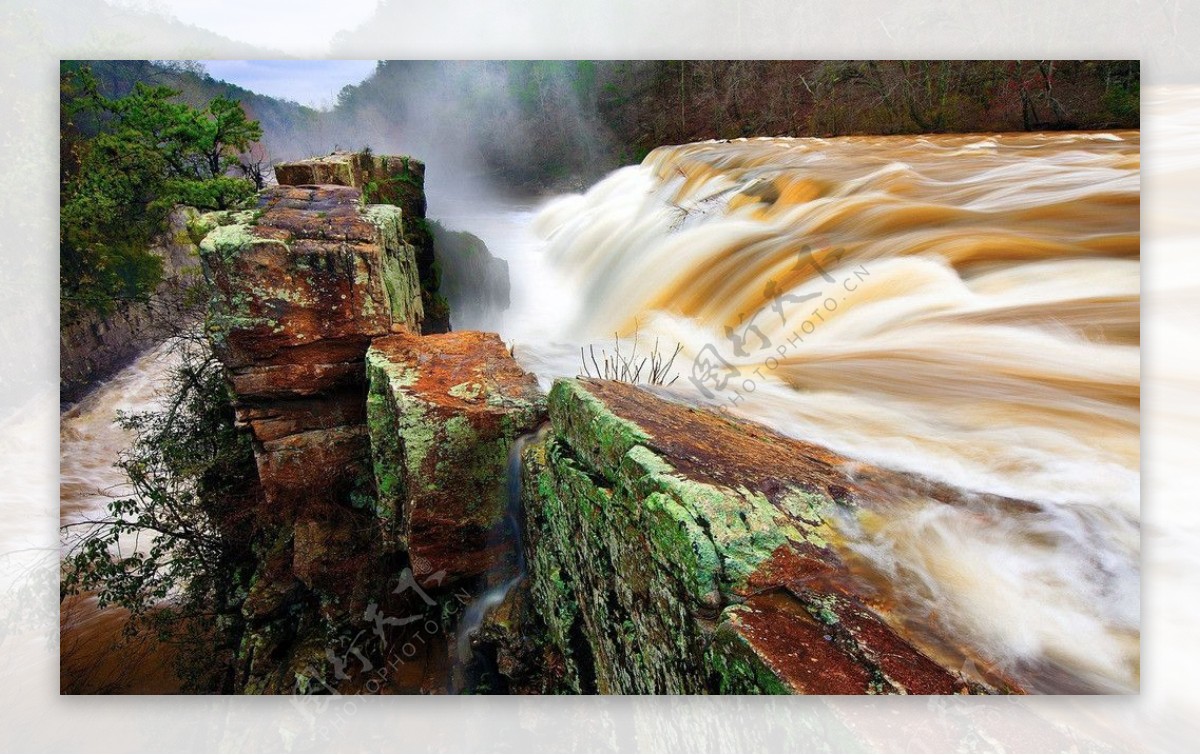 黄河瀑布山水图片