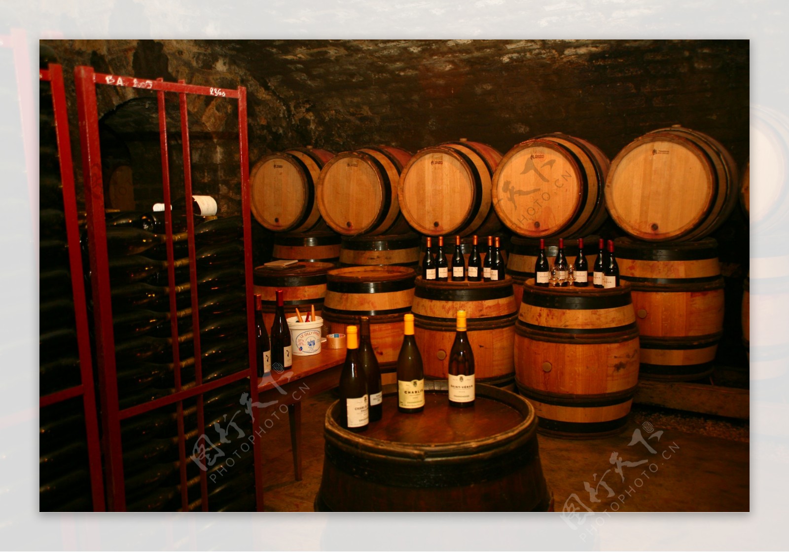法国酒窖图片