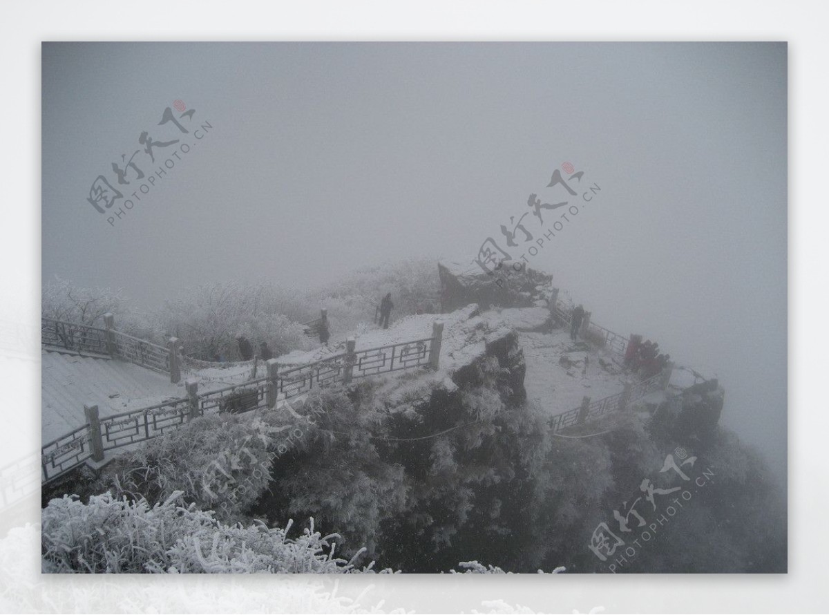 峨眉山雪景图片