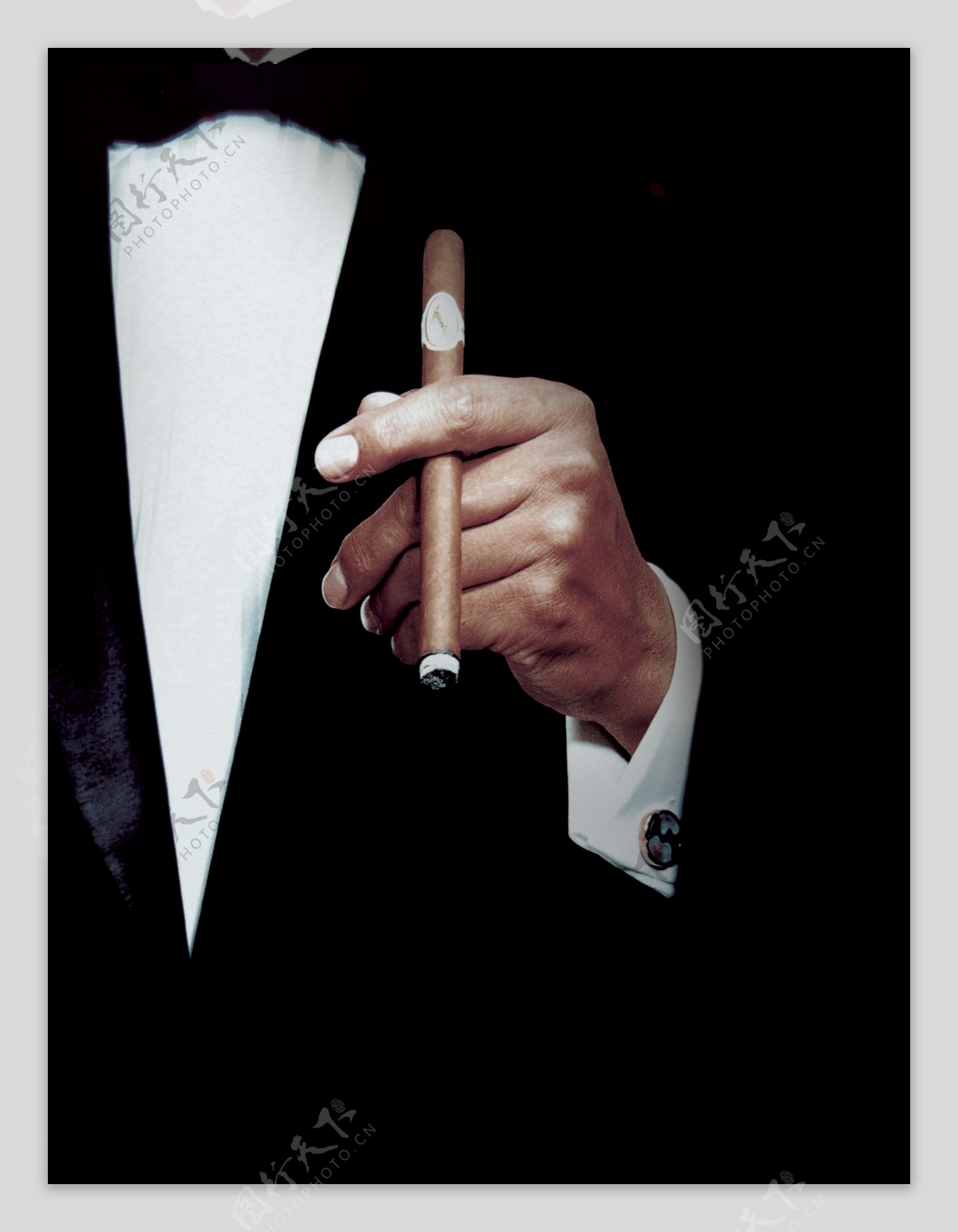 雪茄人物图片