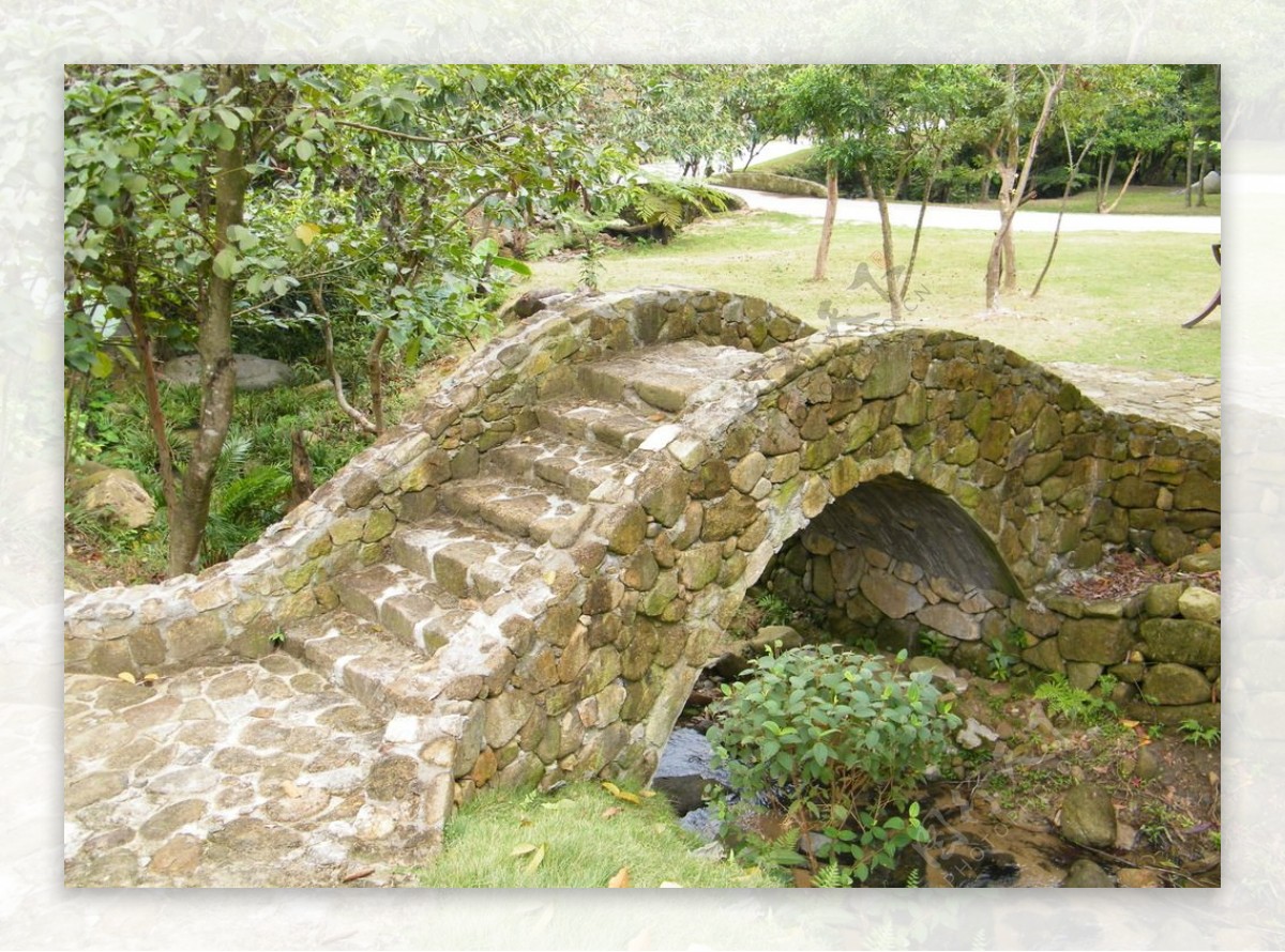 石头拱桥