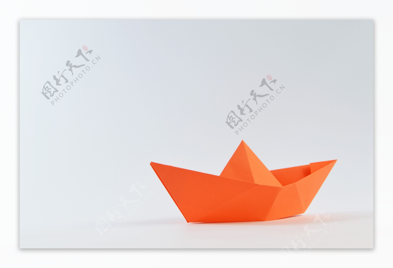 橙色的纸船