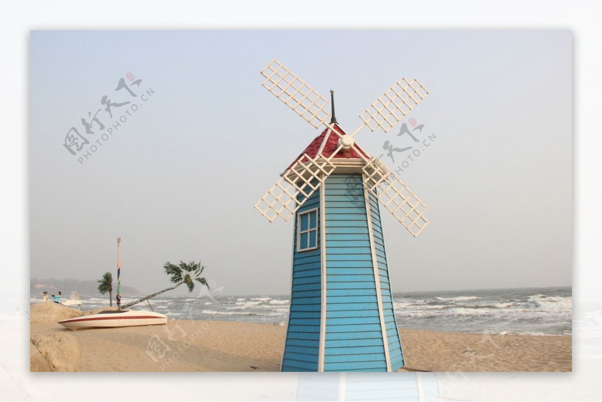 海边的荷兰风车
