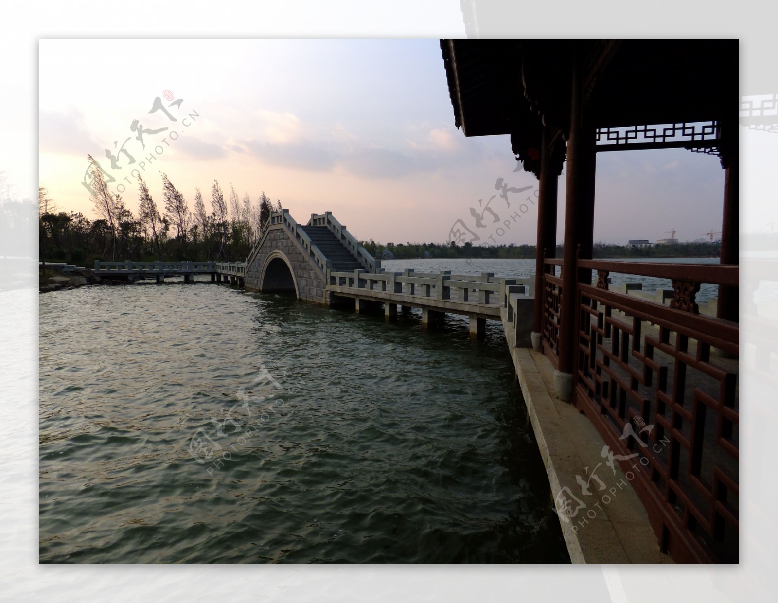 赣州中央生态公园的拱桥