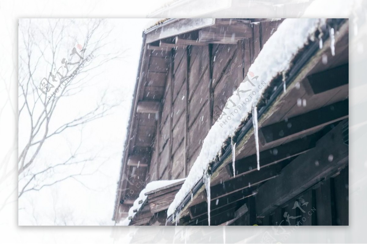 屋顶的雪