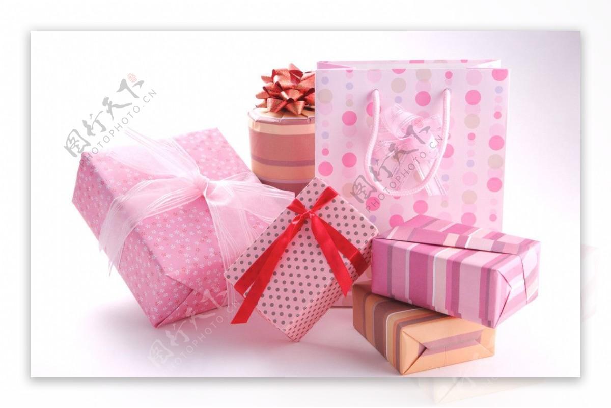 粉色礼盒包装盒