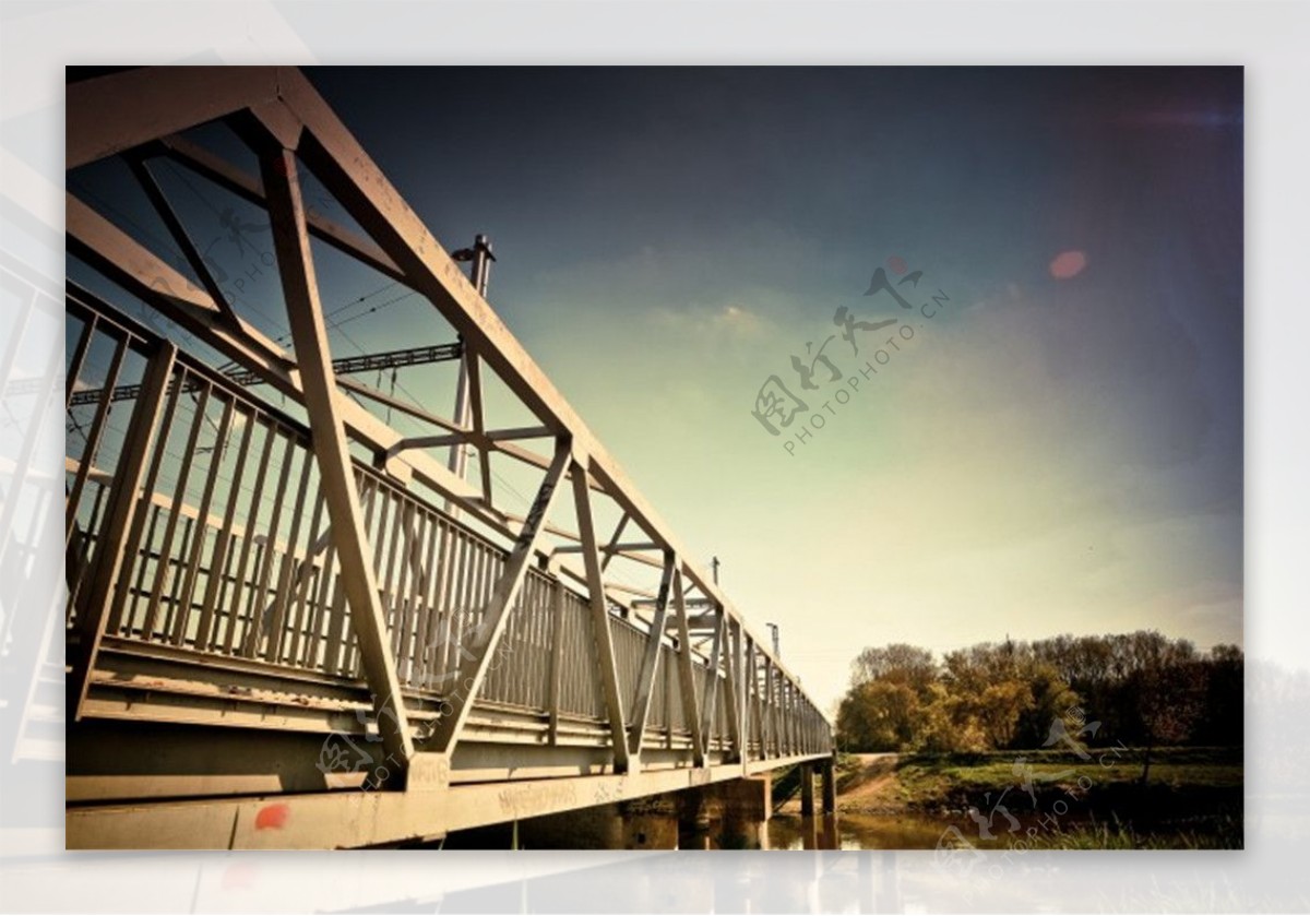 钢桥图片