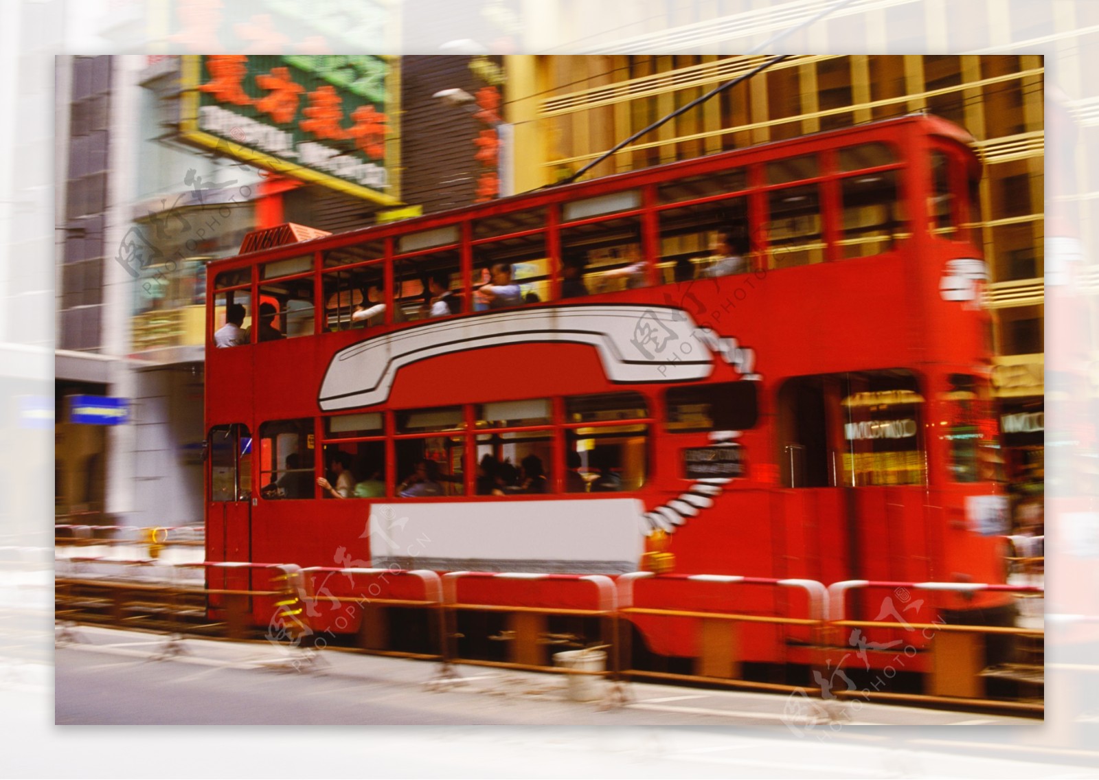 香港街道上的电车高清黑乎乎图片