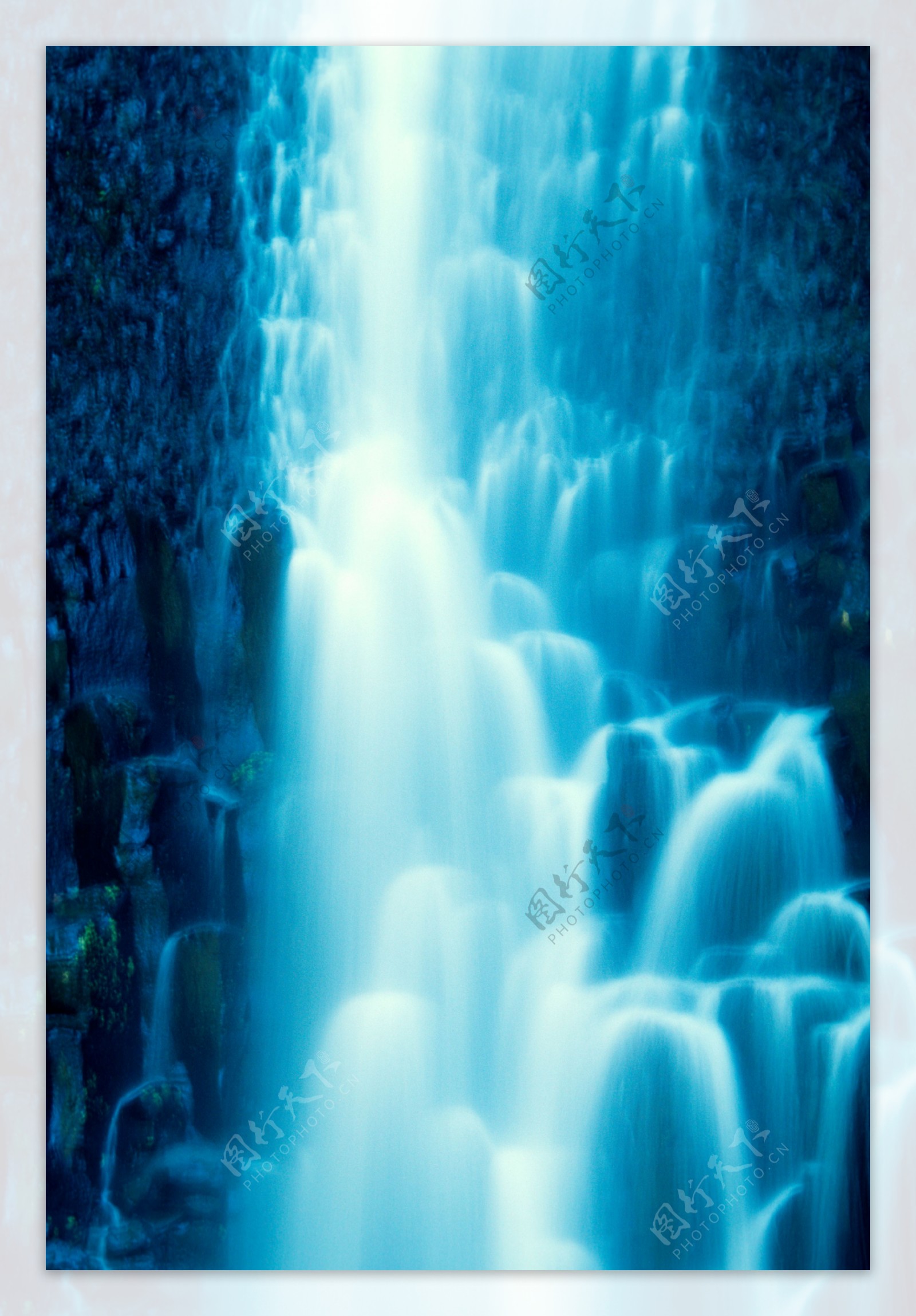 高山流水瀑布风景画图片