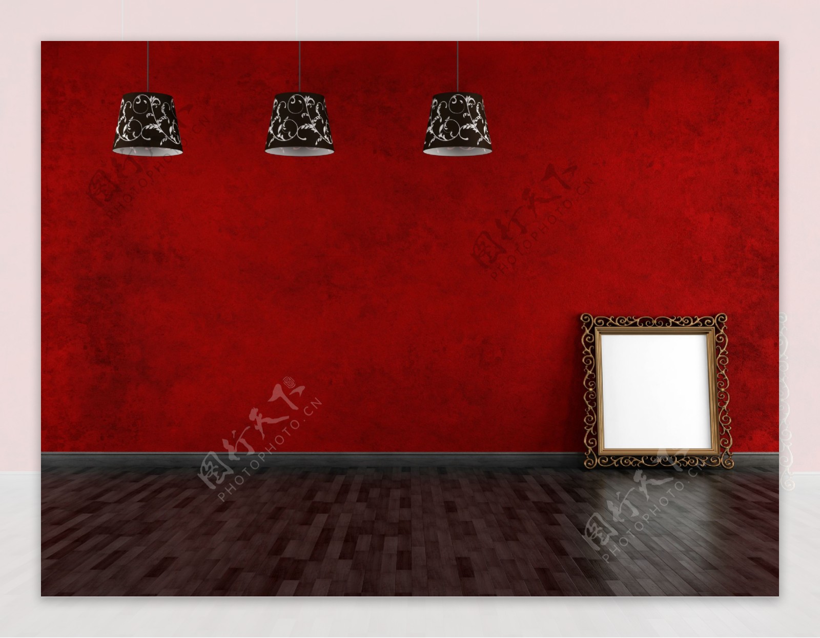 红色墙面前的镜子图片